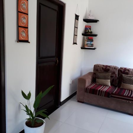 Apna Homestay Apartments Unawatuna Exteriör bild