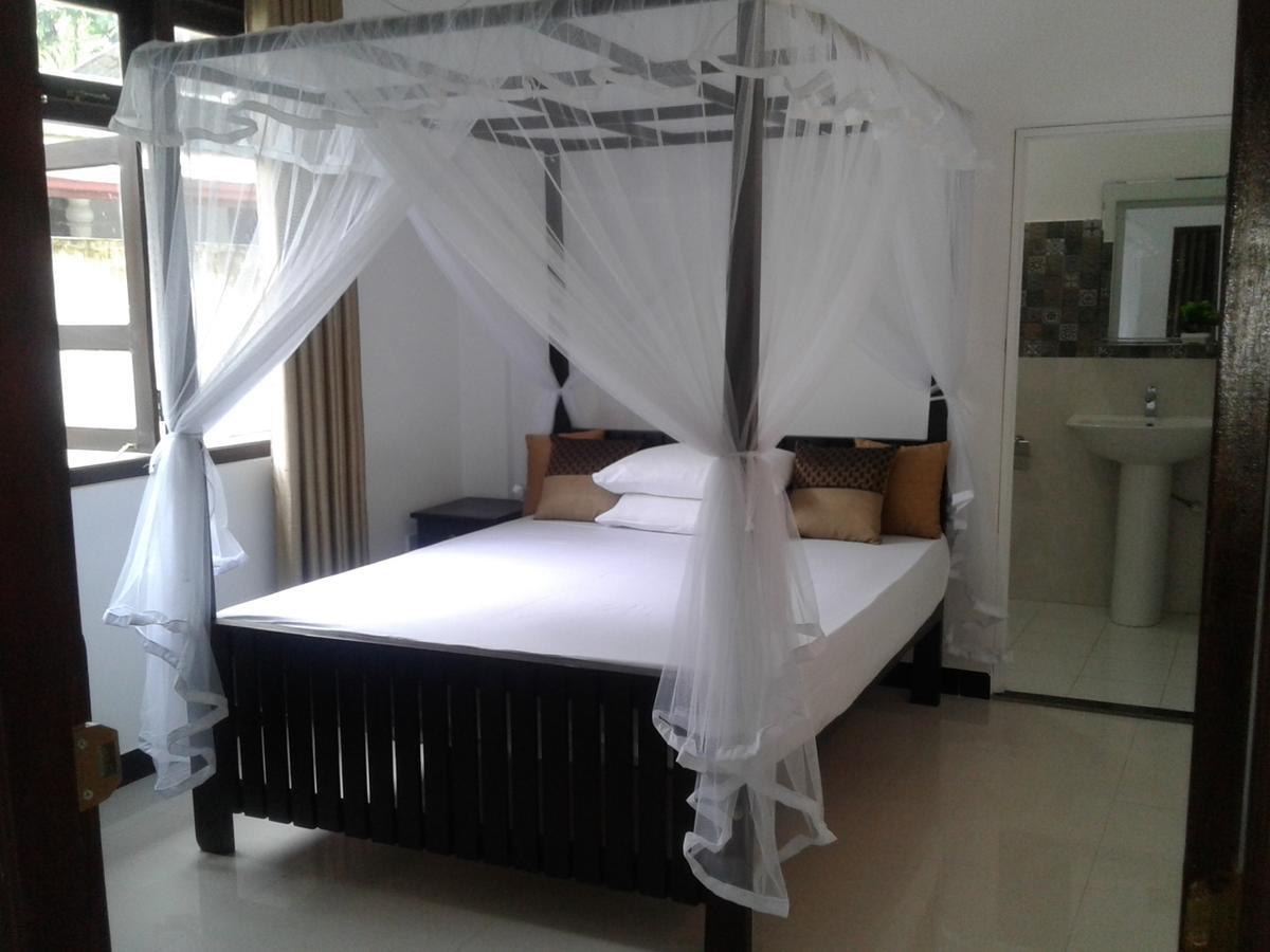 Apna Homestay Apartments Unawatuna Exteriör bild