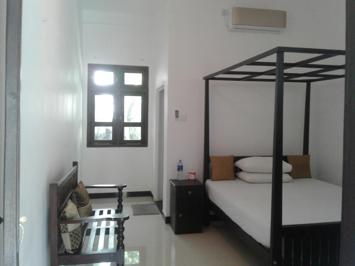 Apna Homestay Apartments Unawatuna Exteriör bild