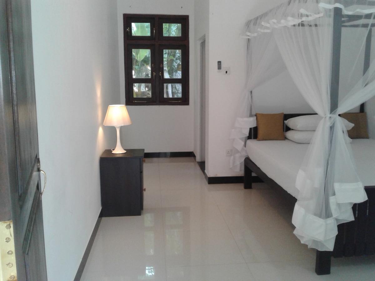 Apna Homestay Apartments Unawatuna Exteriör bild