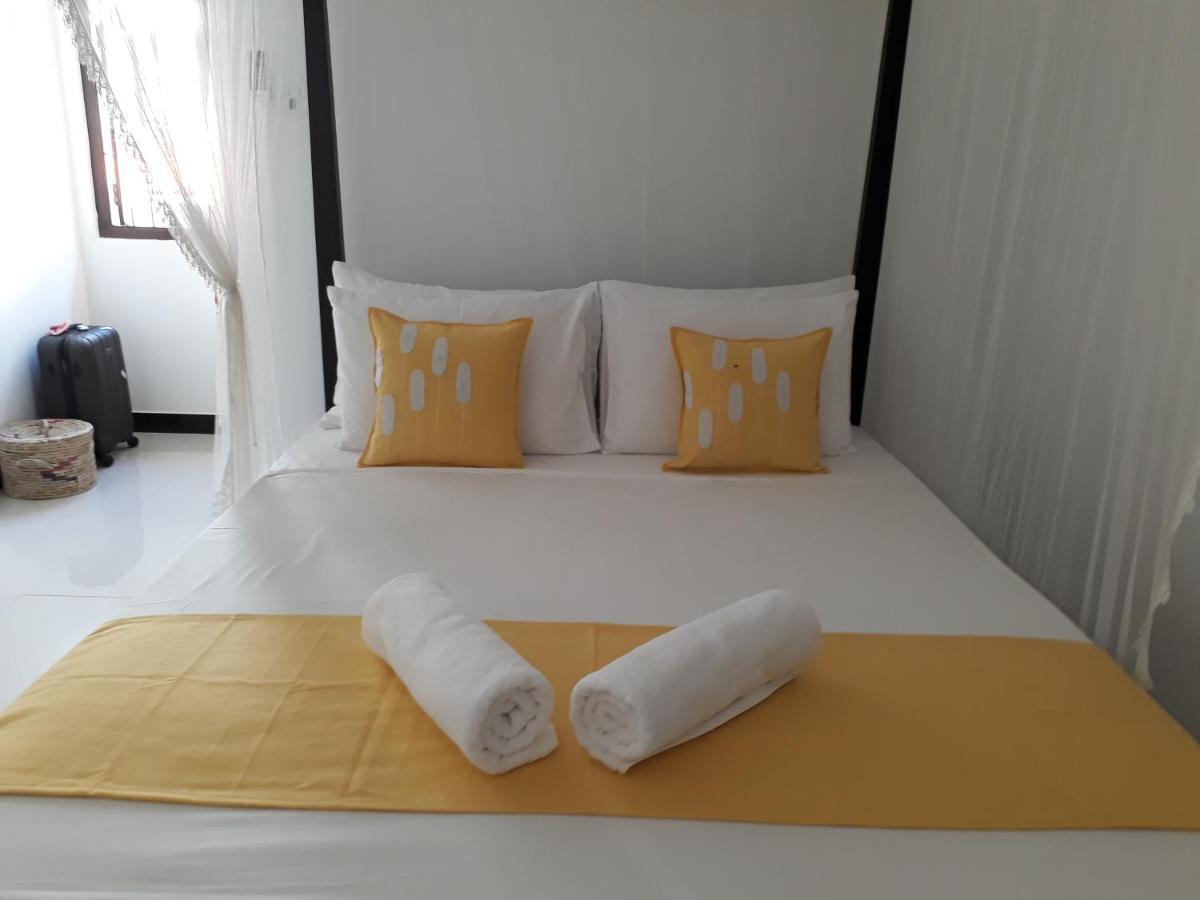 Apna Homestay Apartments Unawatuna Exteriör bild