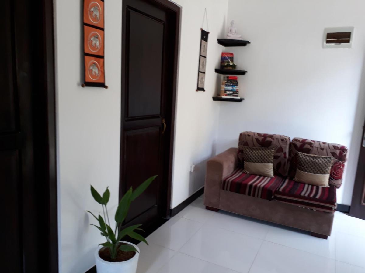 Apna Homestay Apartments Unawatuna Exteriör bild
