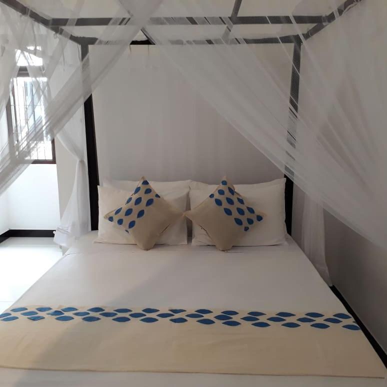 Apna Homestay Apartments Unawatuna Exteriör bild